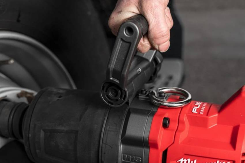 Гайкокрут акумуляторний 1" MILWAUKEE, M18 ONEFHIWF1DS-121C, 2711Нм (+зар.пристрій, 1акум.Х 12Аг,кейс-4933472072