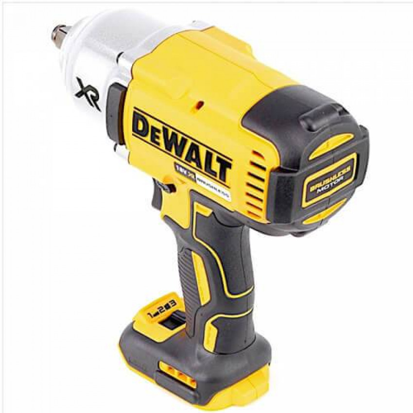 Акумуляторний гайковерт ударний DeWALT XR 18В,950 Нм,1/2, Li-Ion,2400 уд/хв,1900 об/хв, 3.3 кг, валіза TSTAK-DCF899NT