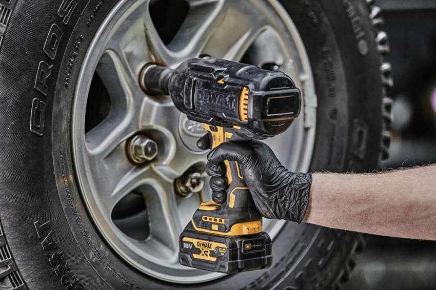 Гайковерт ударний акумуляторний безщітковий 1/2", 1396 Нм, DeWALT DCF900P2G-DCF900P2G