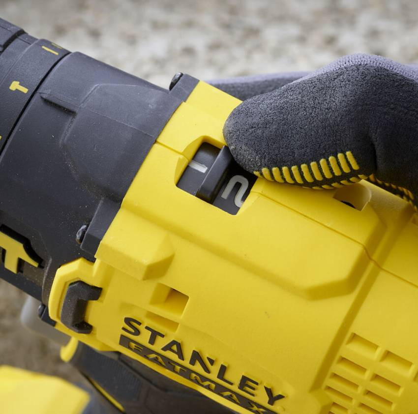 Дриль-шурупокрут ударний акумуляторний STANLEY FATMAX SCD711C2K-SCD711C2K