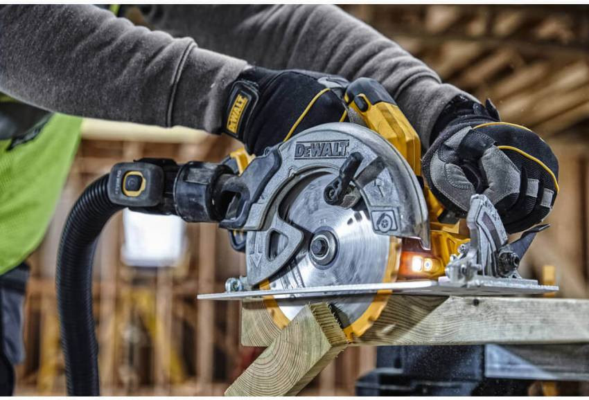 Пила дискова акумуляторна DeWALT DCS570N-DCS570N