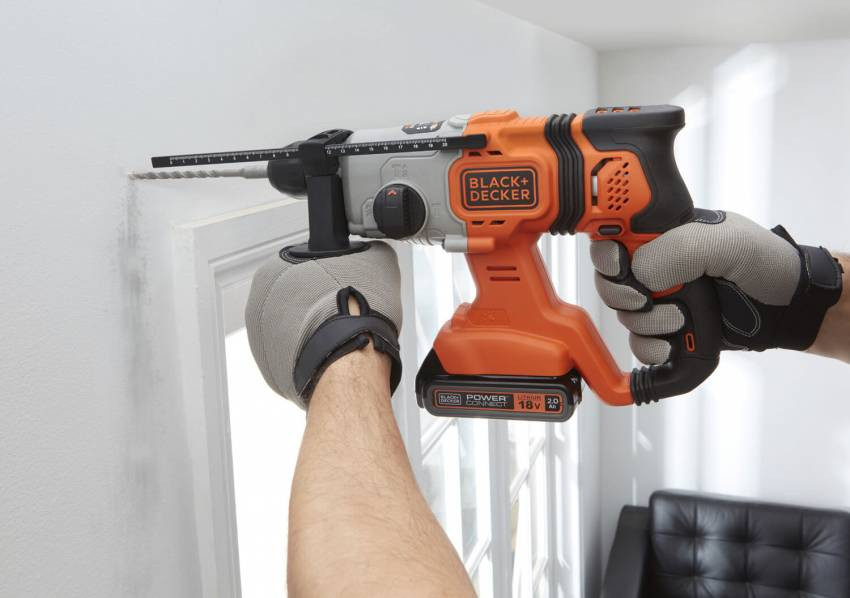 Акумуляторний перфоратор BLACK DECKER BCD900D1S-BCD900D1S