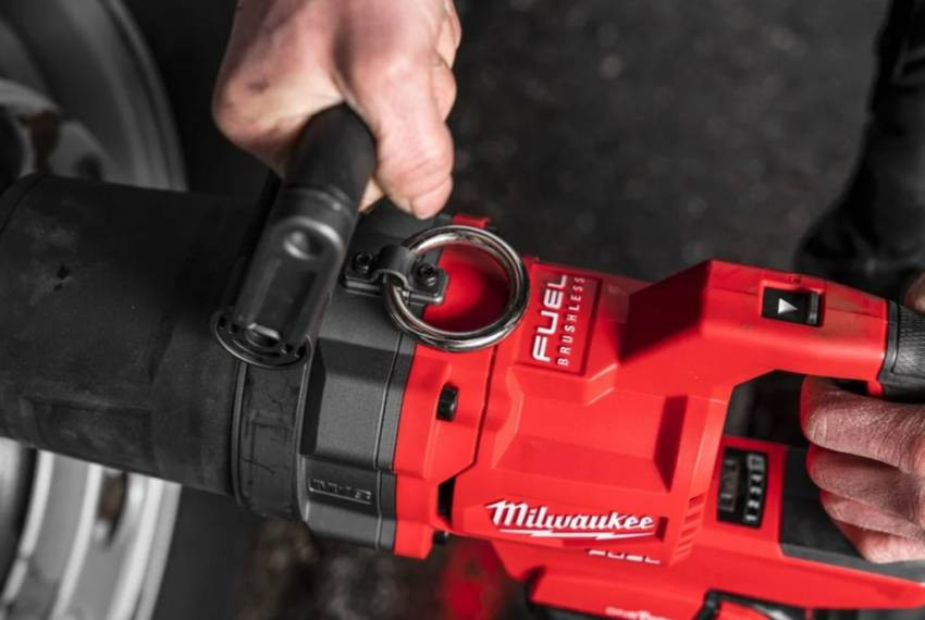 Гайкокрут акумуляторний 1" MILWAUKEE, M18 ONEFHIWF1DS-121C, 2711Нм (+зар.пристрій, 1акум.Х 12Аг,кейс-4933472072