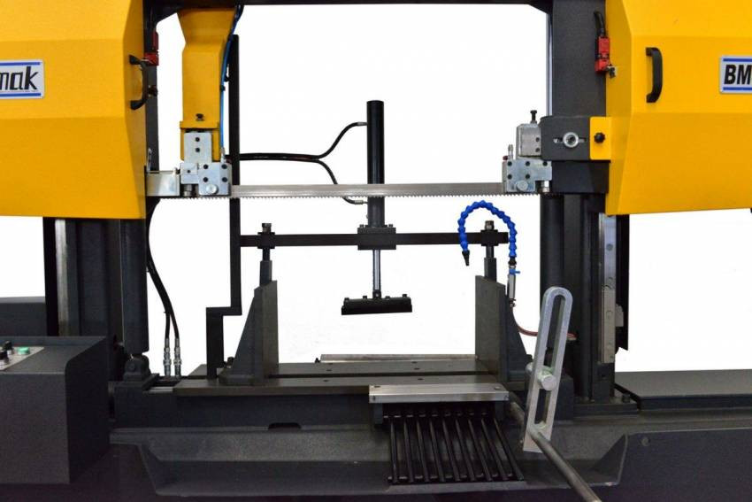 Напівавтоматична двоколонна стрічкова пила по металу Beka-Mak BMSY-560 C-BMSY-560C