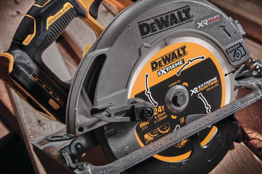 Пила дискова акумуляторна безщіткова DeWALT DCS573NT-DCS573NT