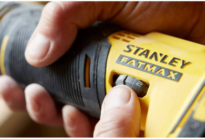 Багатофункціональний інструмент акумуляторний STANLEY FATMAX SFMCE500B-SFMCE500B