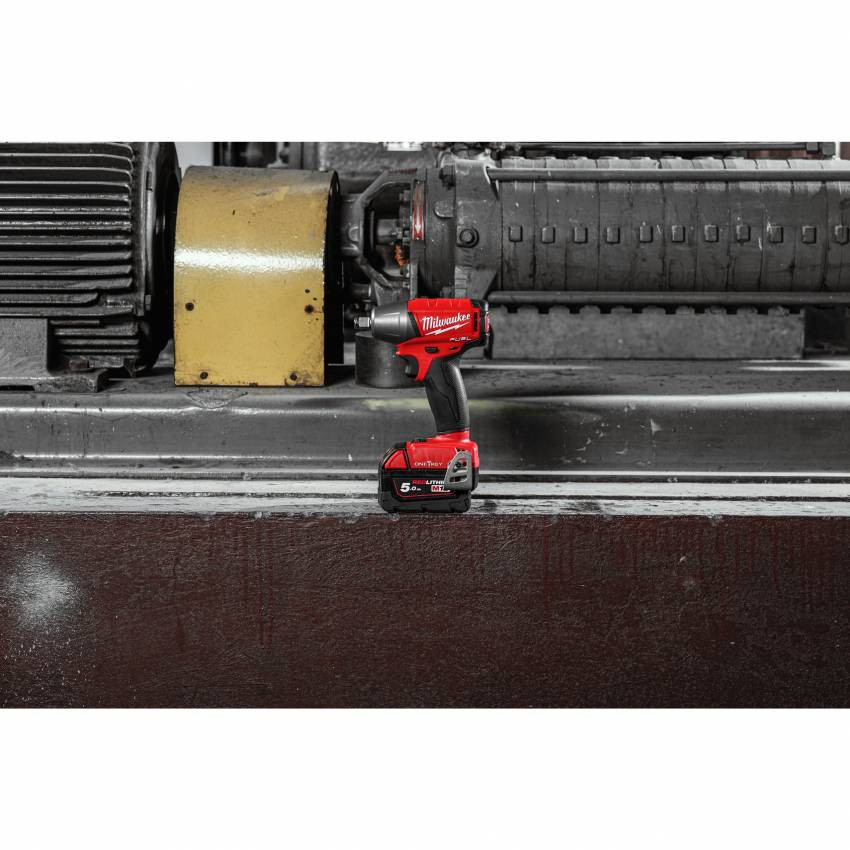 Гайкокрут акумуляторний 1/2" MILWAUKEE, M18 ONEIWF12-502X, 300Нм (зарядний пристрій, 2 акум.Х 5Ач, HDкейс)-4933451374