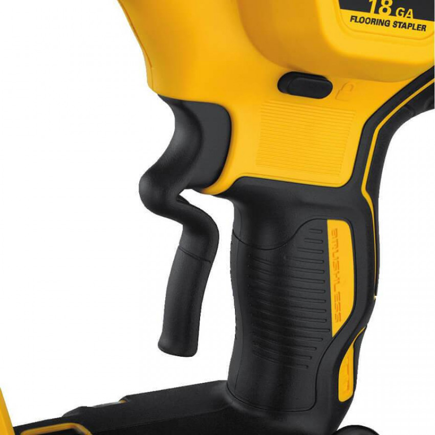 Степлер скобозабивний акумуляторний безщітковий DeWALT DCN682D2-DCN682D2