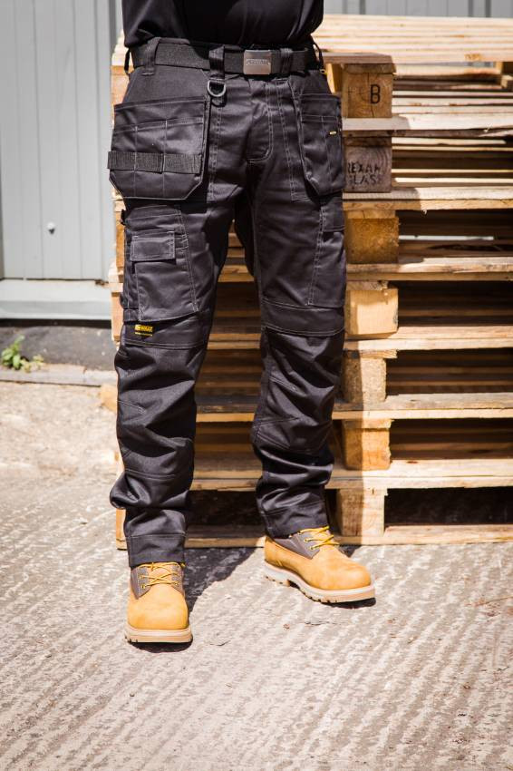 Штани робочі Dewalt Thurlston Trousers чорні розмір 30/33 склад 100% поліестер стрейч, не водопроник-DWC100-001-3033