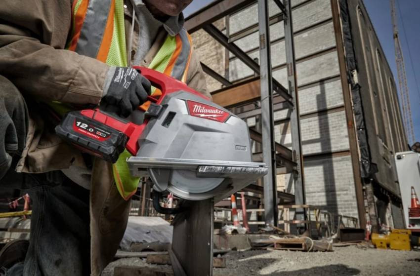 Циркулярна пилка по металу MILWAUKEE M18 FUEL FMCS66-121C 66мм 4933472111-4933472111