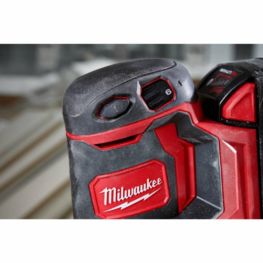 Шліфмашина ексцентрикова M18 BOS125-502B (Li-Ion5Ач) MILWAUKEE 4933464229-4933464229