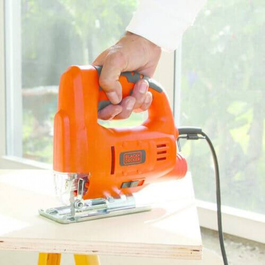 Пила лобзикова мережева BLACK DECKER JS20-JS20