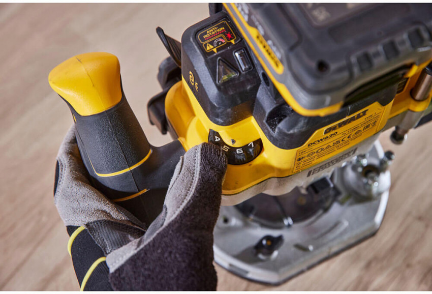 Фрезер акумуляторний безщітковий DeWALT DCW620H2-DCW620H2