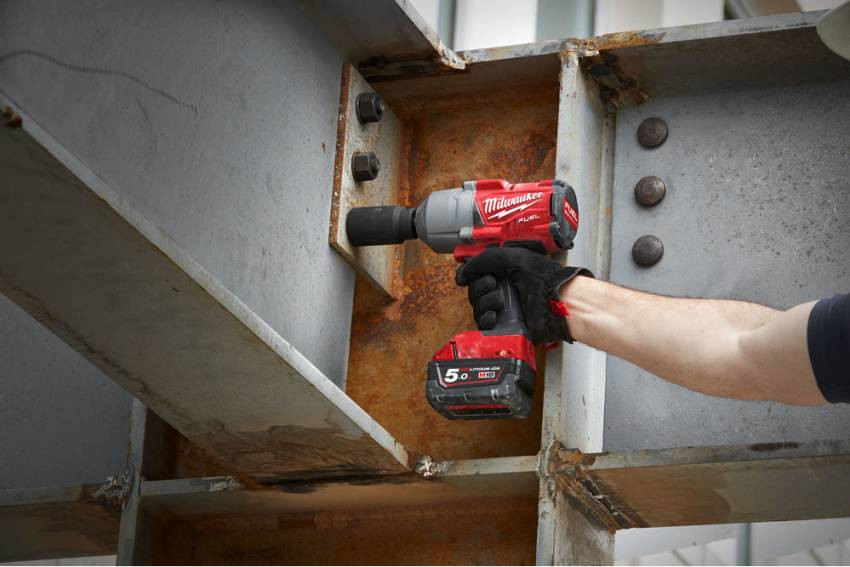 Гайковерт акумуляторний 1/2" MILWAUKEE, M18 FHIWP12-502X, 1491Нм (зарядний пристрій, 2 акум.Х 5Ач, HDкейс)-4933459693