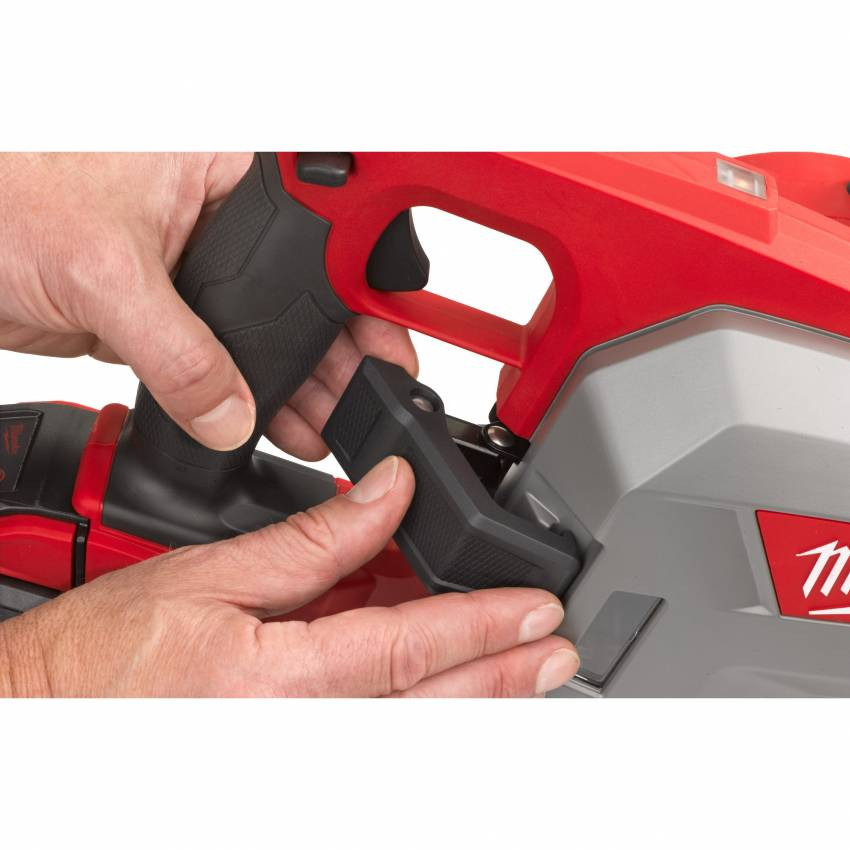 Циркулярна пилка по металу MILWAUKEE M18 FUEL FMCS66-121C 66мм 4933472111-4933472111