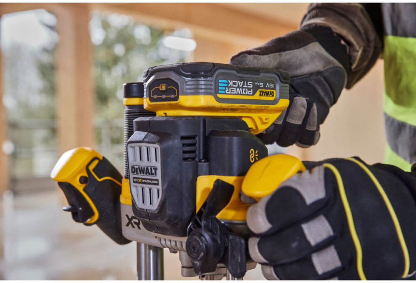 Фрезер акумуляторний безщітковий DeWALT DCW620NT-DCW620NT