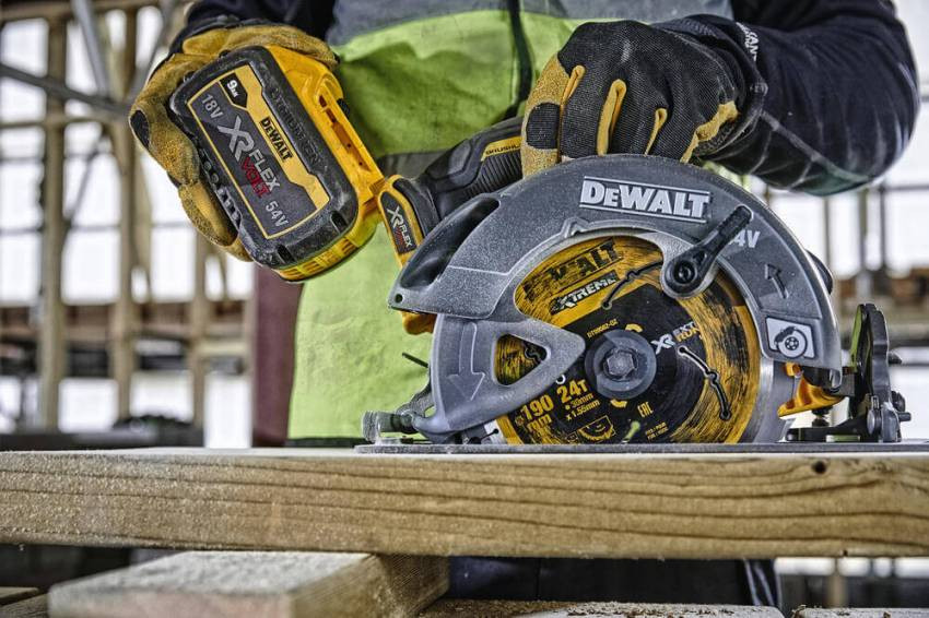 Пила дискова акумуляторна DeWALT DCS578NT-DCS578NT