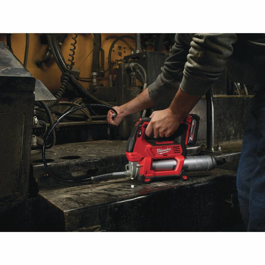 Шприц для змащування акумуляторний MILWAUKEE, M18 GG-0-4933440493