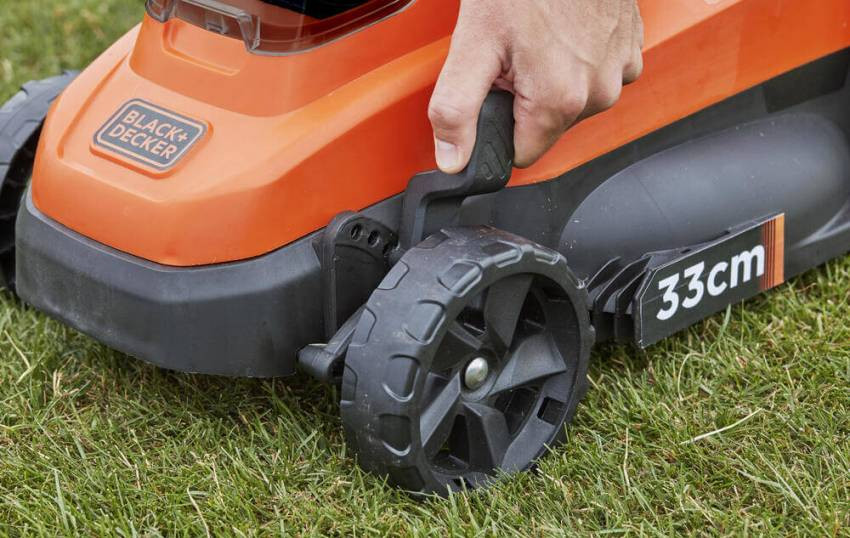 Газонокосарка акумуляторна BLACK DECKER BCMW3318L2-BCMW3318L2