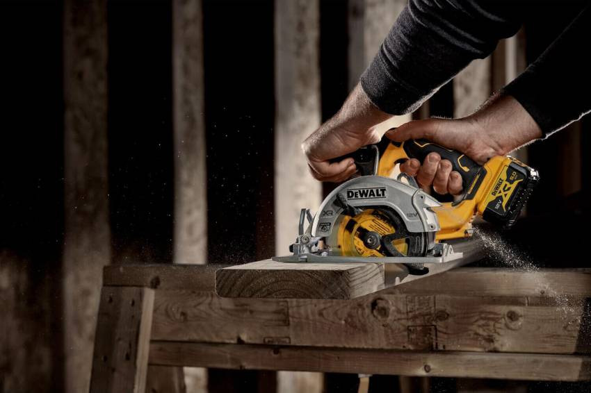 Пила дискова акумуляторна безщіткова DeWALT DCS512N-DCS512N