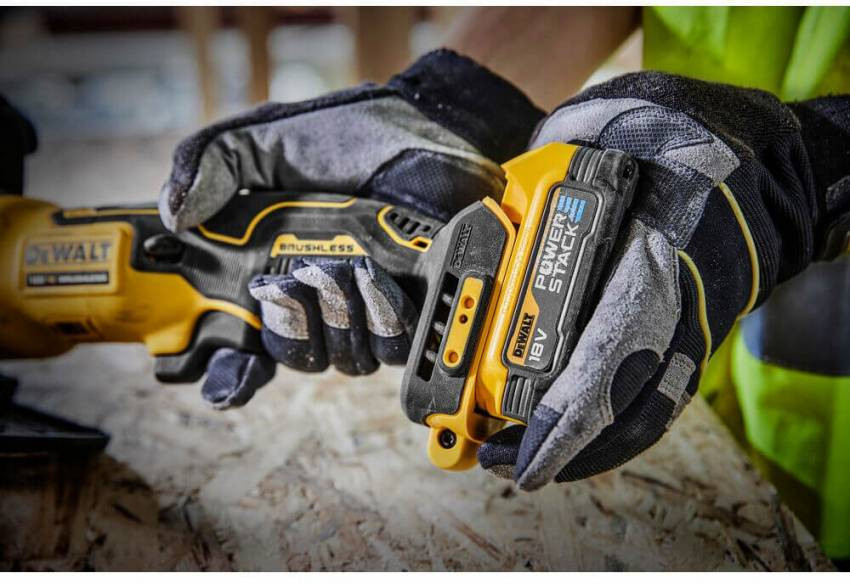 Пила дискова акумуляторна безщіткова компактна DeWALT DCS571E1T-DCS571E1T