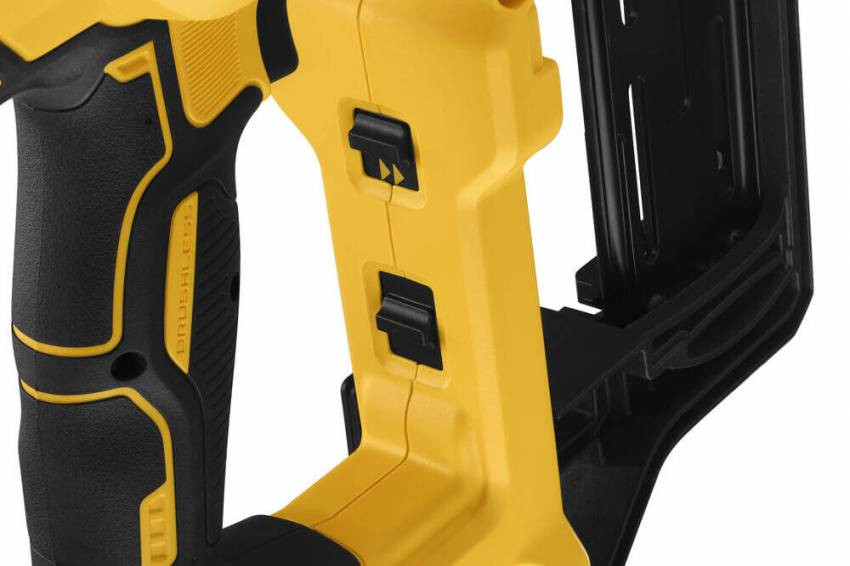 Степлер скобозабивний акумуляторний безщітковий DeWALT DCFS950N-DCFS950N