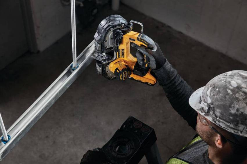 Пила стрічкова акумуляторна безщіткова DeWALT DCS377NT-DCS377NT