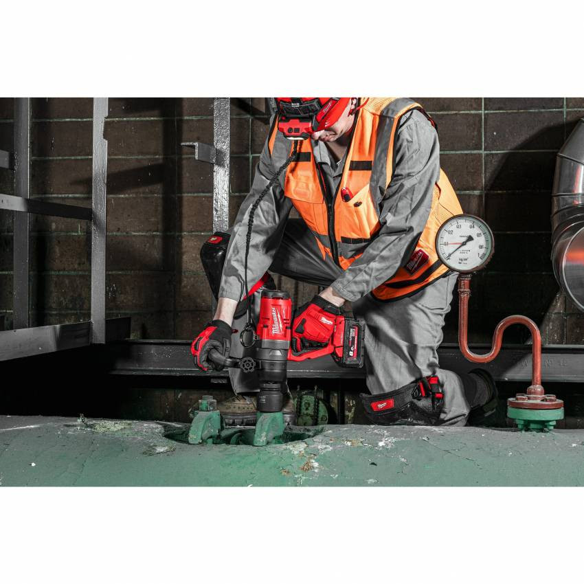 Гайковерт акумуляторний 1" MILWAUKEE, M18 ONEFHIWF1-802X, 2400Нм (зарядний пристрій, 2 акум.Х 8Ач, HDкейс)-4933459733