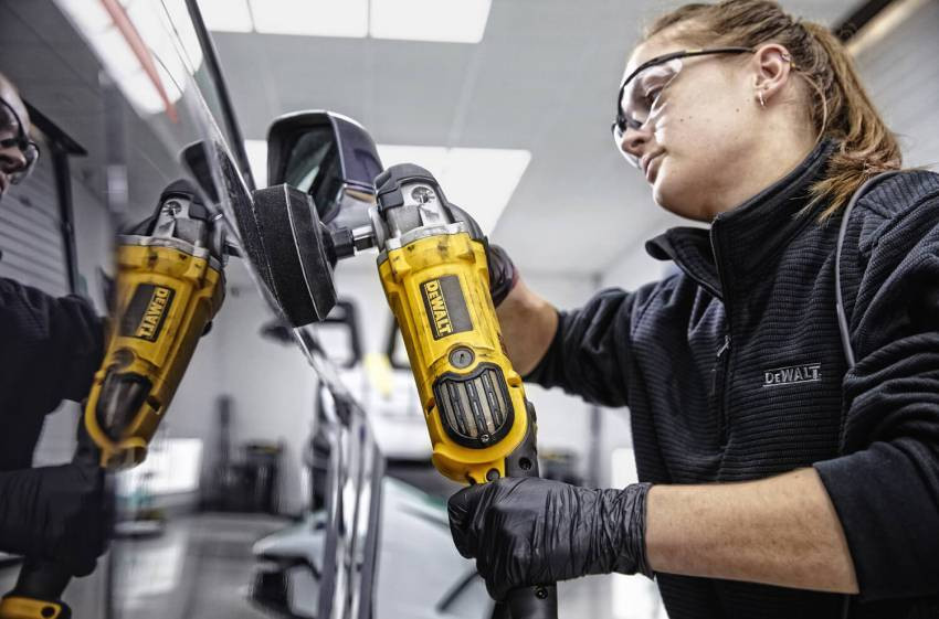 Полірувальна мережева машина DeWALT DWP849X-DWP849X