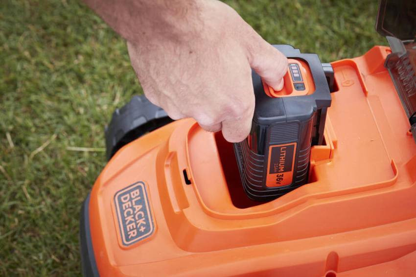 Газонокосарка акумуляторна BLACK DECKER BCMW3336L2-BCMW3336L2