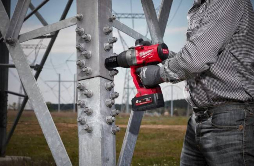 Гайковерт акумуляторний 1" MILWAUKEE, M18 ONEFHIWF1-802X, 2400Нм (зарядний пристрій, 2 акум.Х 8Ач, HDкейс)-4933459733