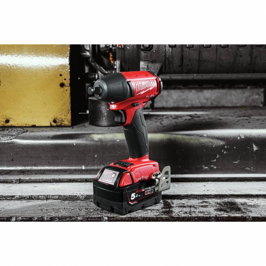 Гайкокрут акумуляторний 1/2" MILWAUKEE, M18 ONEIWF12-502X, 300Нм (зарядний пристрій, 2 акум.Х 5Ач, HDкейс)-4933451374