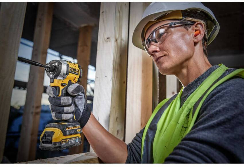 Шуруповерт ударний акумуляторний безщітковий DeWALT DCF850E2T-DCF850E2T