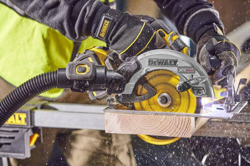 Пила дискова акумуляторна безщіткова DeWALT DCS573NT-DCS573NT