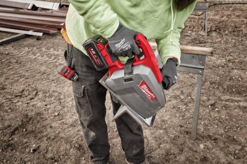 Циркулярна пилка по металу MILWAUKEE M18 FUEL FMCS66-121C 66мм 4933472111-4933472111