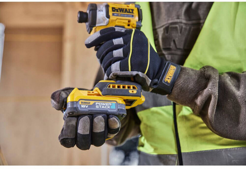 Шурупокрут ударний акумуляторний безщітковий DeWALT DCF860NT-DCF860NT