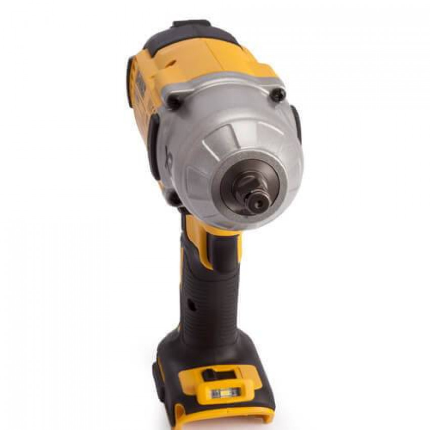 Акумуляторний гайковерт ударний DeWALT XR 18В,950 Нм,1/2, Li-Ion,2400 уд/хв,1900 об/хв, 3.3 кг, валіза TSTAK-DCF899NT