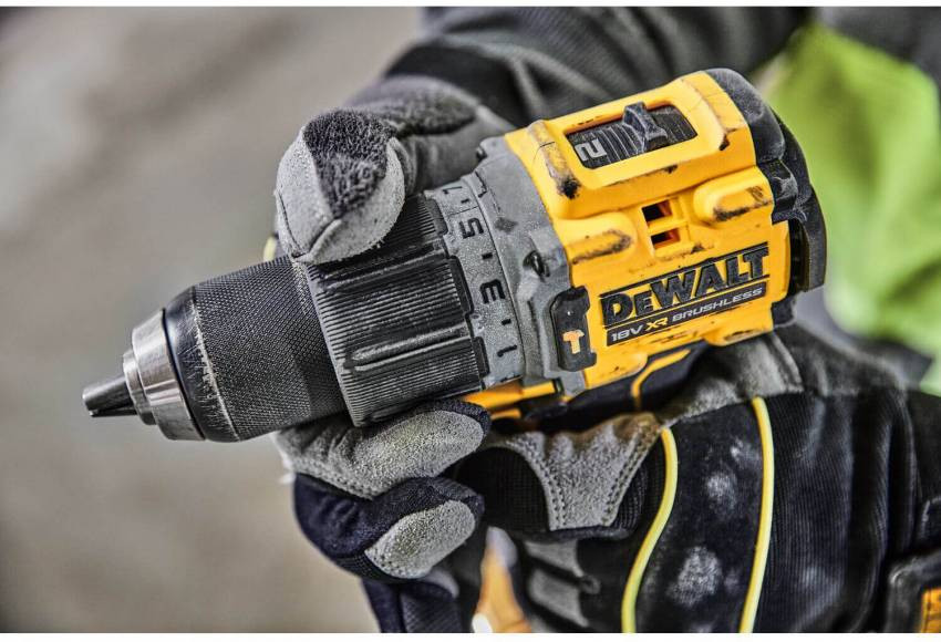 Дрель-шуруповёрт аккумуляторная бесщёточная ударная DeWALT DCD805P2T-DCD805P2T