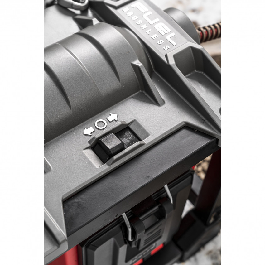 Компактная секционная прочистная машина MILWAUKEE M18 FUEL FCSSM-121 4933478407-4933478407