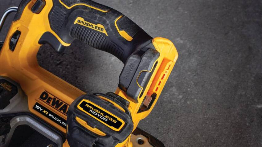 Пила стрічкова акумуляторна безщіткова DeWALT DCS377NT-DCS377NT