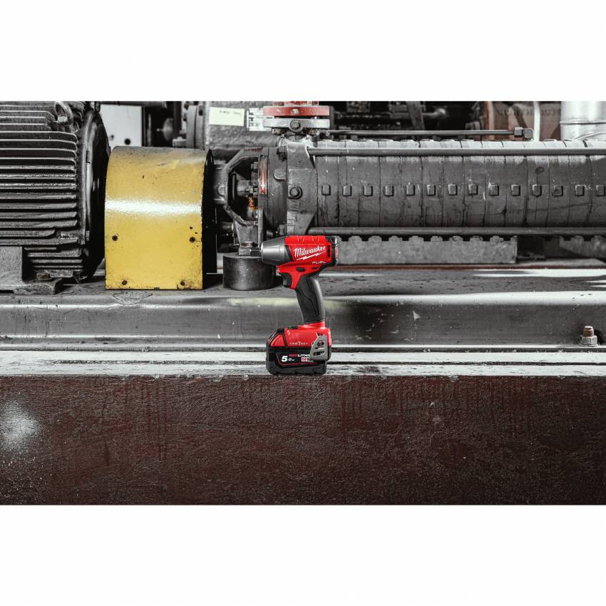 Гайкокрут акумуляторний 1/2" MILWAUKEE, M18 ONEIWP12-502X, 300Нм (зарядний пристрій, 2 акум.Х 5Ач, HDкейс)-4933451372