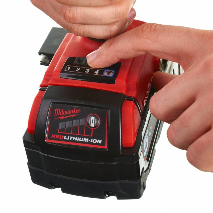 Гайкокрут акумуляторний 1/2" MILWAUKEE, M18 ONEIWP12-502X, 300Нм (зарядний пристрій, 2 акум.Х 5Ач, HDкейс)-4933451372