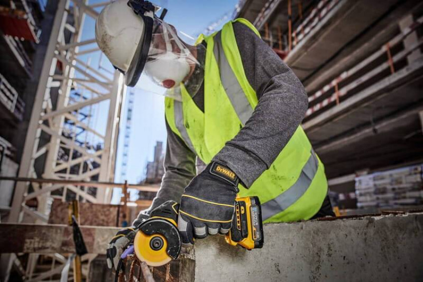 Пила дискова універсальна акумуляторна безщіткова DeWALT DCS438N-DCS438N