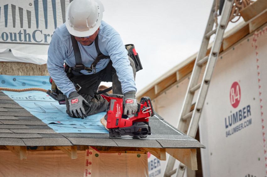 Пістолет цвяхозабивний акумуляторний MILWAUKEE M18 FRCN45-0X-4933498168