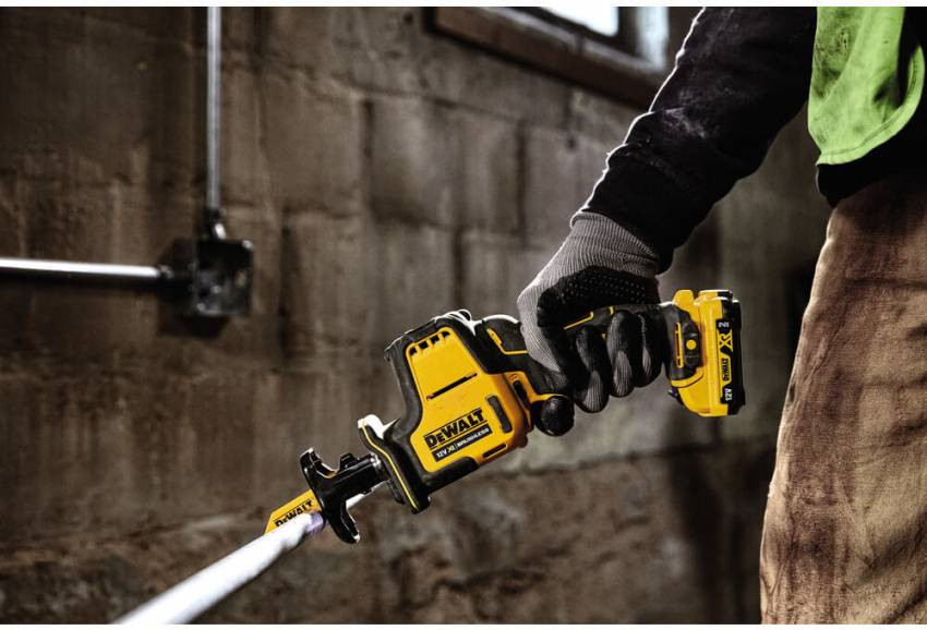 Пила шабельна акумуляторна безщіткова DeWALT DCS312D2-DCS312D2