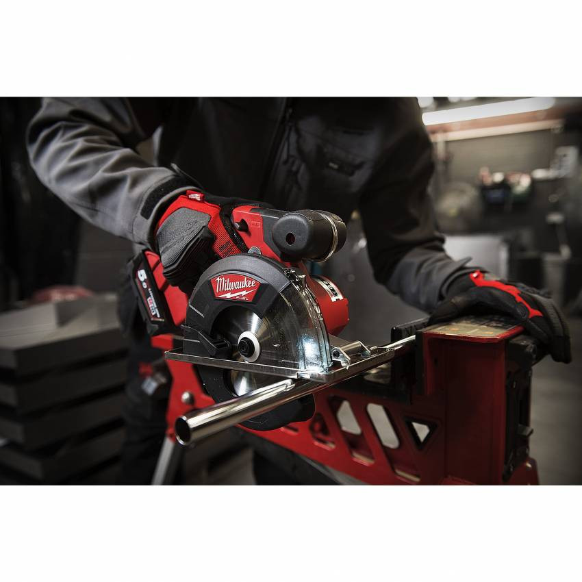 Циркулярна пилка MILWAUKEE M18 FUEL FMCS-502X 4933459193-4933459193