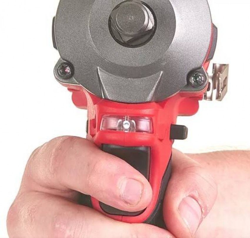 Гайковерт акумуляторний 1/2" MILWAUKEE, M12 FIWF12-422X, 339 Нм, (заряд. пристрій, 1 акум.Х 2Ач, 1 акум.Х 4Ач, HD кейс)-4933464616