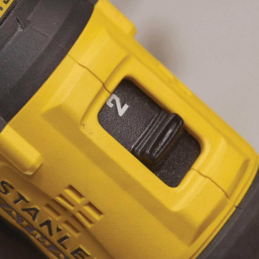 Дриль-шурупокрут безщітковий акумуляторний STANLEY FATMAX SFMCD710D2K-SFMCD710D2K