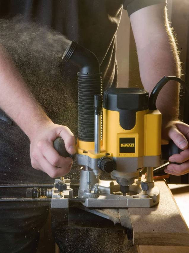 Фрезер мережевий DeWALT DW621KT-DW621KT