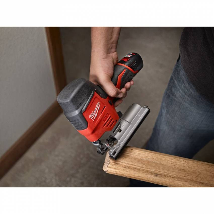 Акумуляторний лобзік MILWAUKEE M12 JS-402B (Li-Ion 4Ач) 4933441700-4933441700